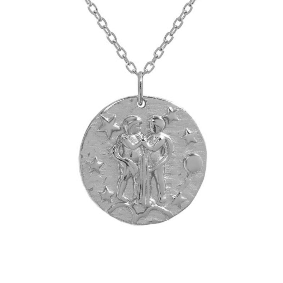 Collier pendentif argent sterling zodiaque Gémeaux deux personnages enlacés sur fond étoilé, idée cadeau femme.